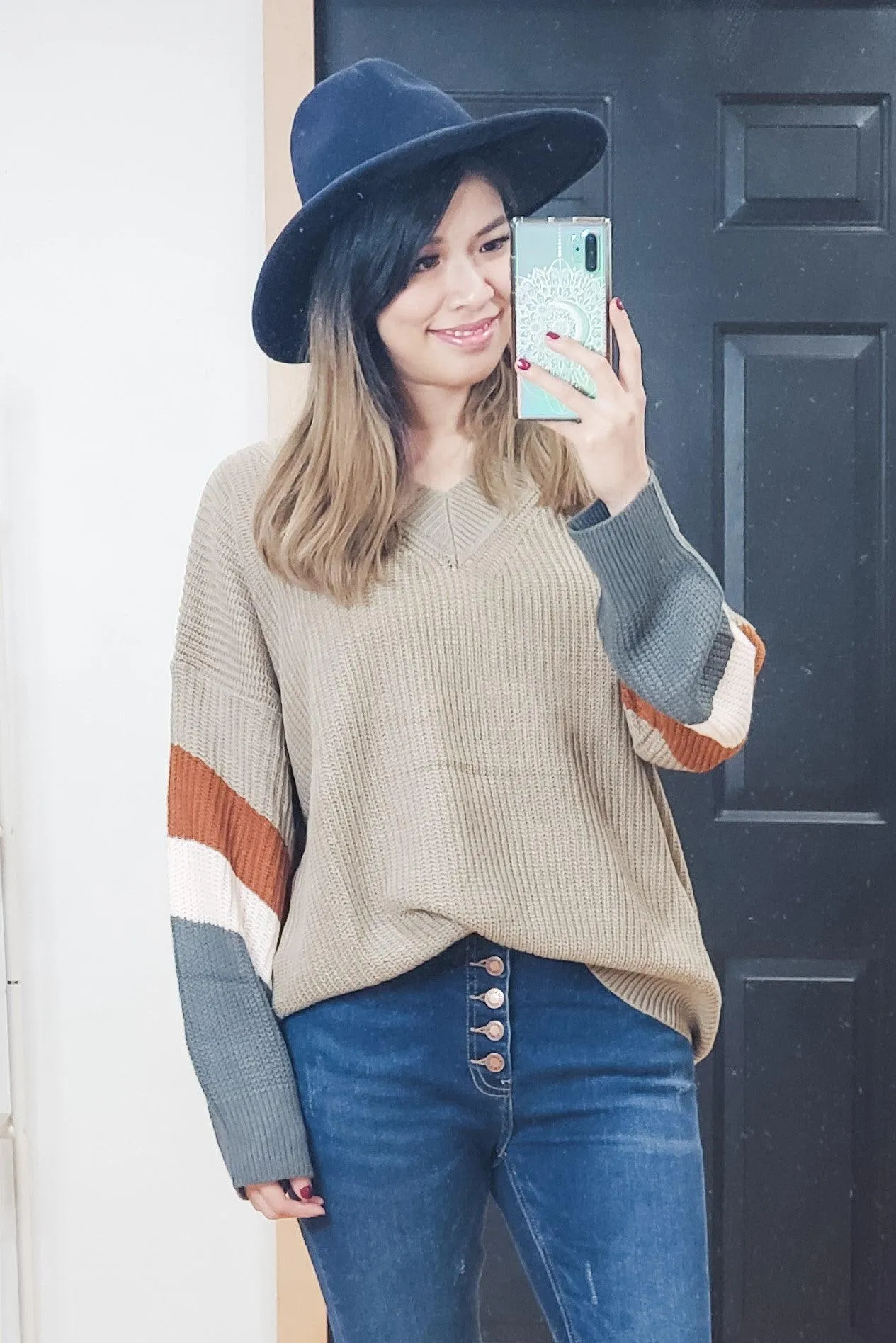 FINAL SALE -  V Neck Color Block Bubble Sleeve Sweater